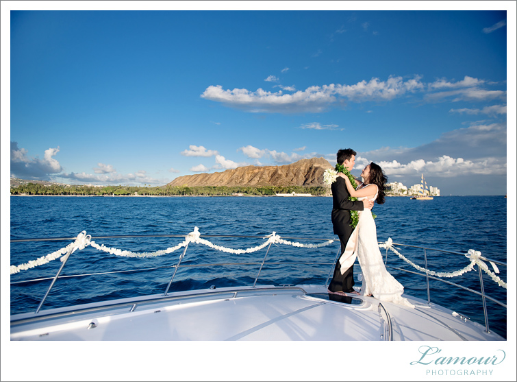 Honolulu Wedding Photography by Lamour in Hawaii