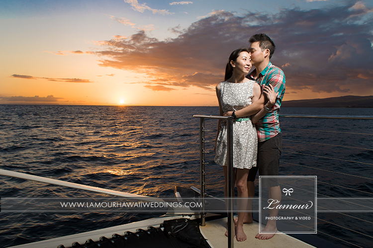 Bride and Groom Kauai sunset in Hawaii Photo