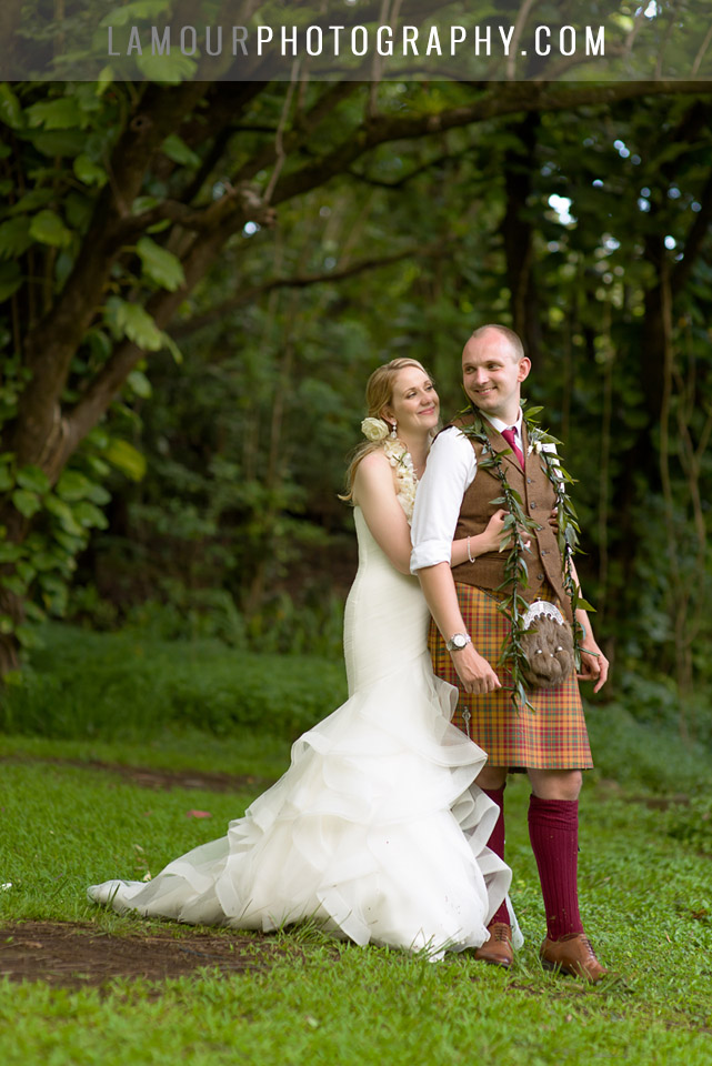 Scottish couple in kilt gets married at Kualoa Ranch on Oahu