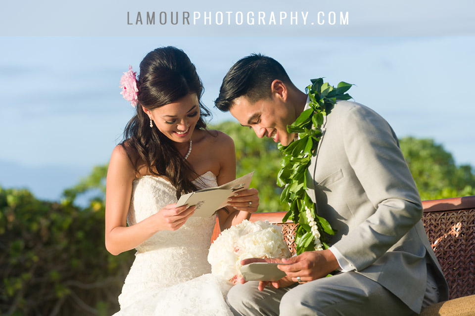 cute wedding cards to bride and groom during wedding ceremony at turtle bay