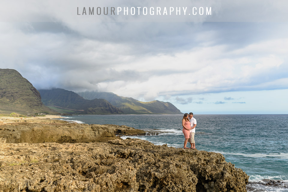 beach maternity photos by L'amour