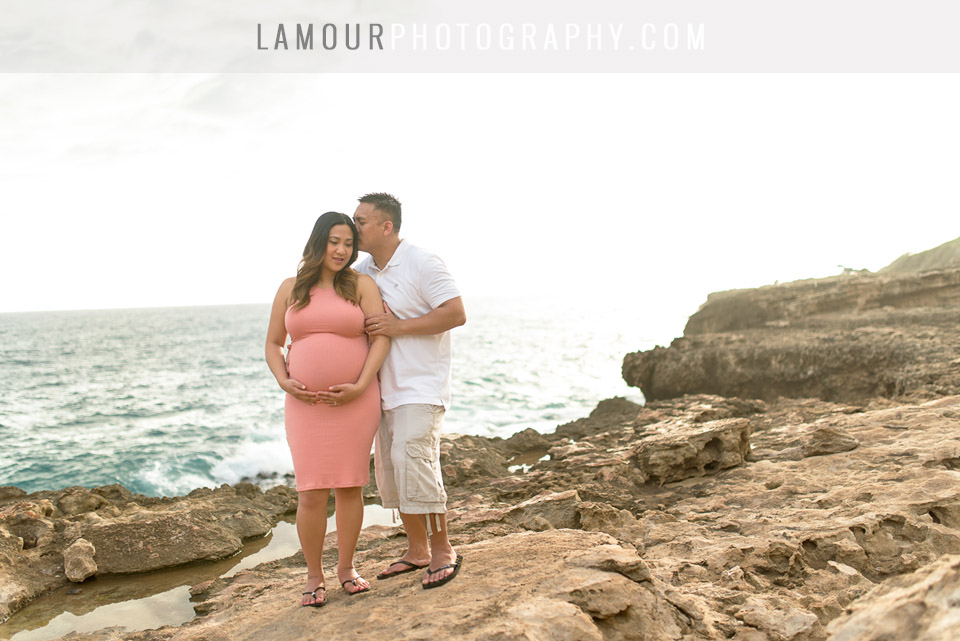 pregnancy and maternity photography in Hawaii