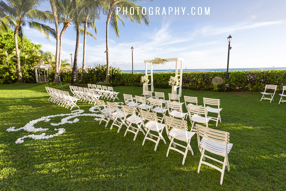 wedding ceremony in Hawaii by L'amour Photography and video