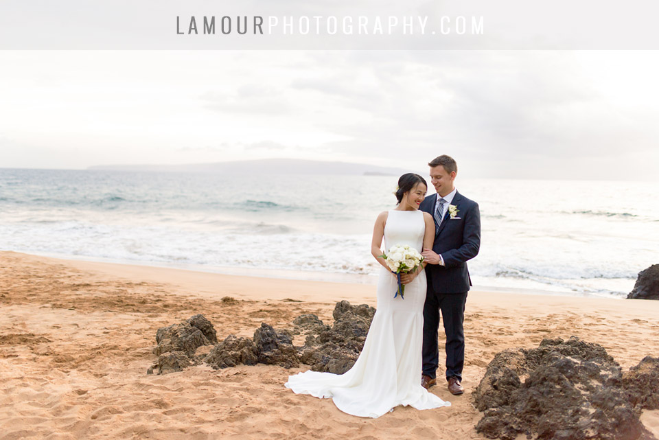 Hawaii beach wedding photos by L'Amour Photography and Video